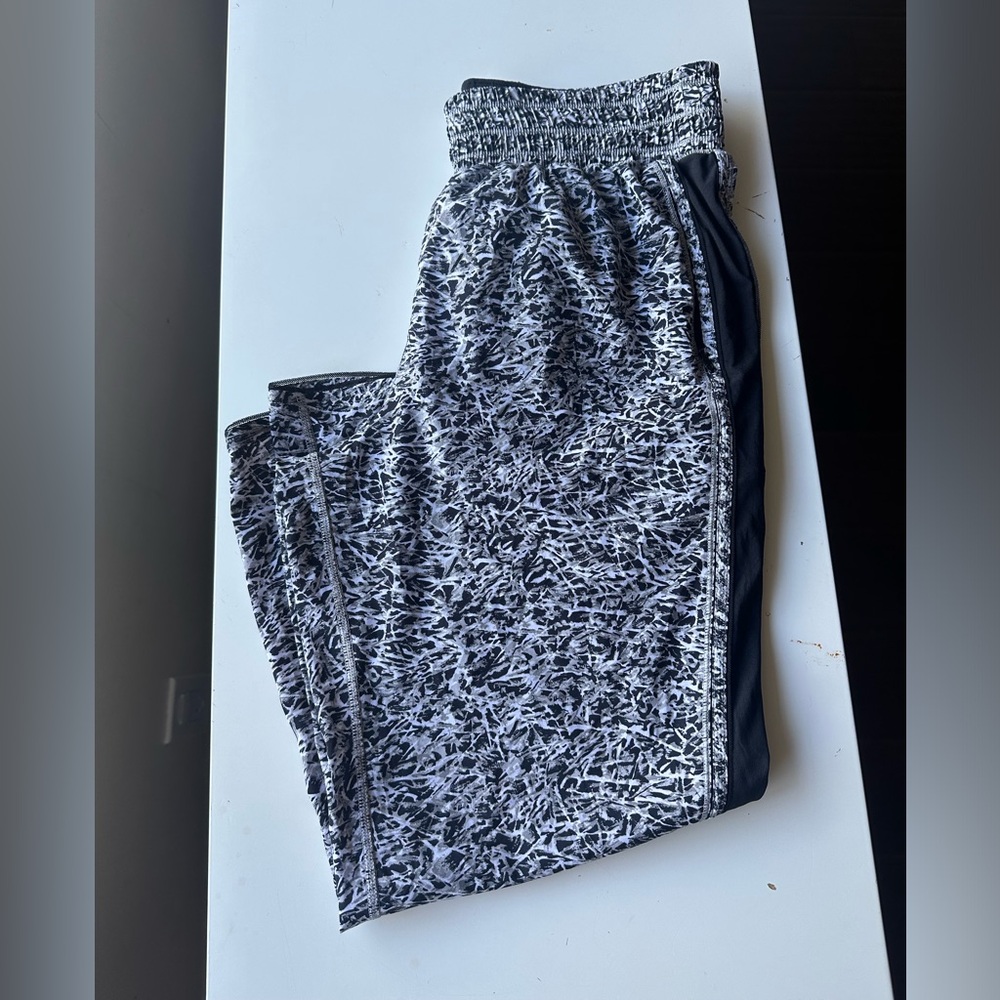 EUC 💎 Lululemon - For Love Crop Size 6 - Picture 4 of 10